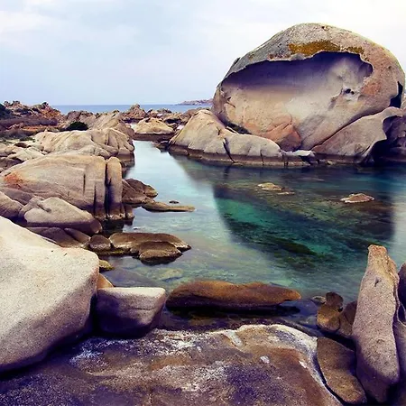Appartamento In Cala Chiesa La Maddalena (Sassari)