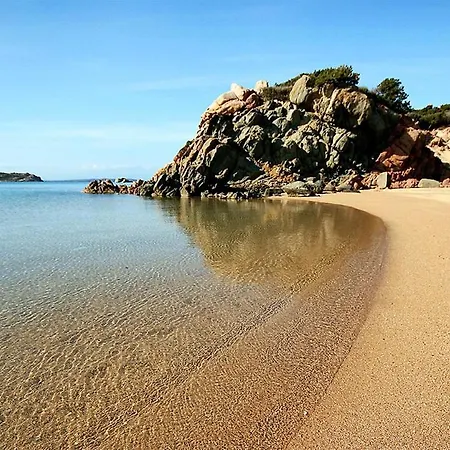 Apartment In Cala Chiesa